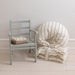 Sebra emzirme yastığı, Cream Stripe, bebek odasında