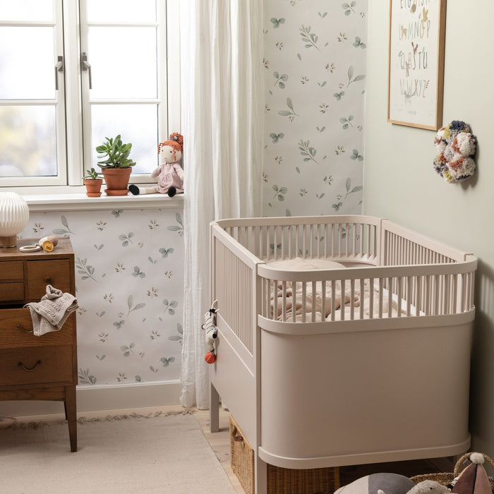 Sebra beşik Baby & Jr., Birchbark Rose, bebek odasında