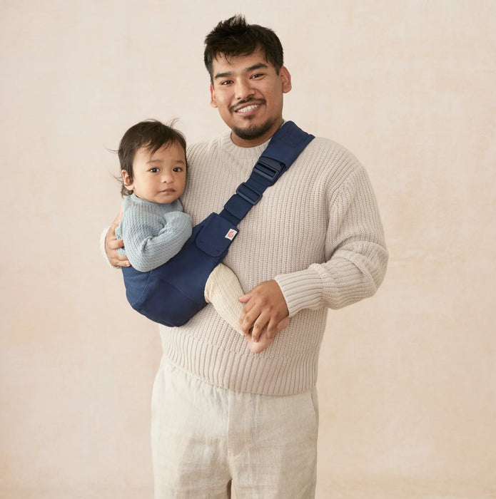 Ergobaby Taşıyıcı Upsie Midnight Blue ön görünüm