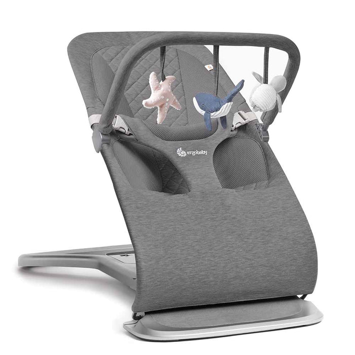 Ergobaby Evolve Toybar Ocean Wonders Charcoal Grey — Evolve bouncer'a takılı görünüm