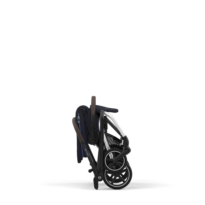 Cybex Eezy S Twist+2 Dark Blue — tek elle katlanmış hali